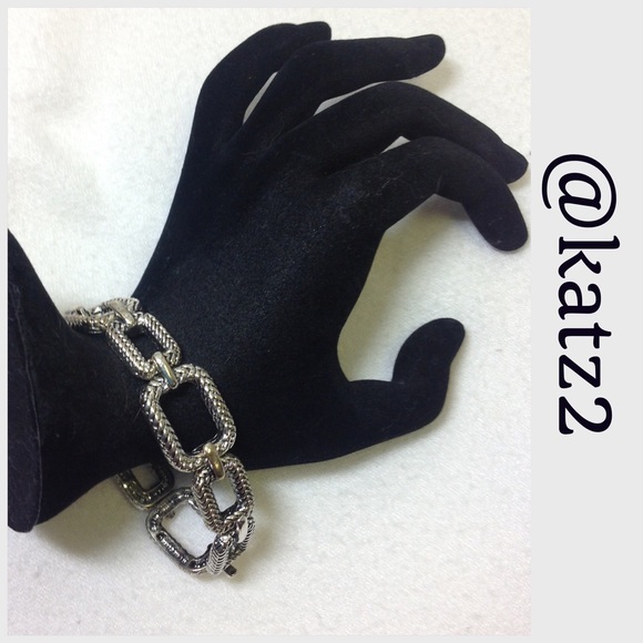 Silver-toned Links Expansion Bracelet - Picture 5 of 5